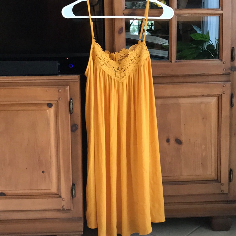 💛 FOREVER 21 Dress